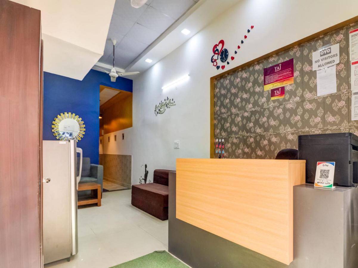 Oyo 74060 Taj Residency Hotel New Delhi Luaran gambar